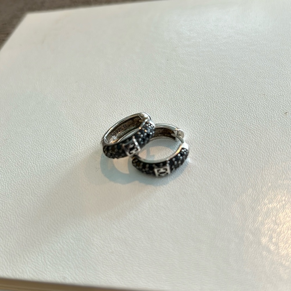 🖤 Escada Earrings